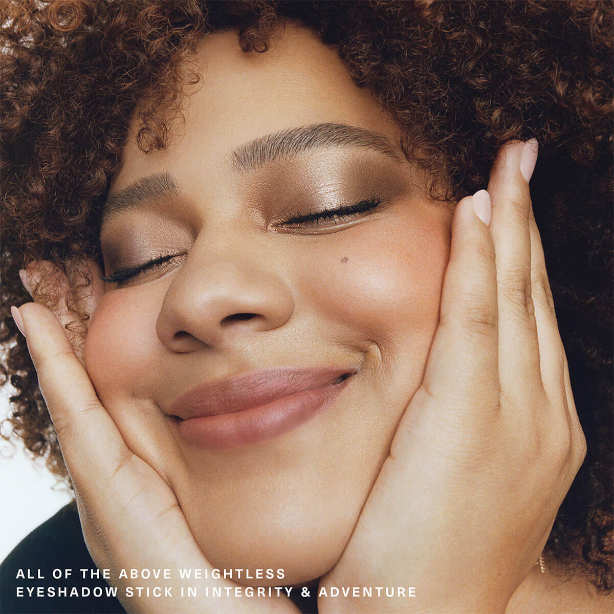 ALL OF THE ABOVE WEIGHTLESS EYESHADOW STICK (SOMBRA DE OJOS EN BARRA)